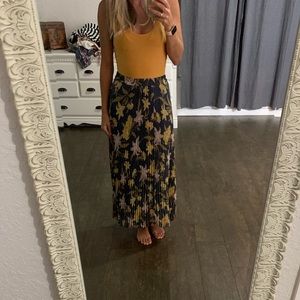 Loft Pleated Floral Skirt (Sm)